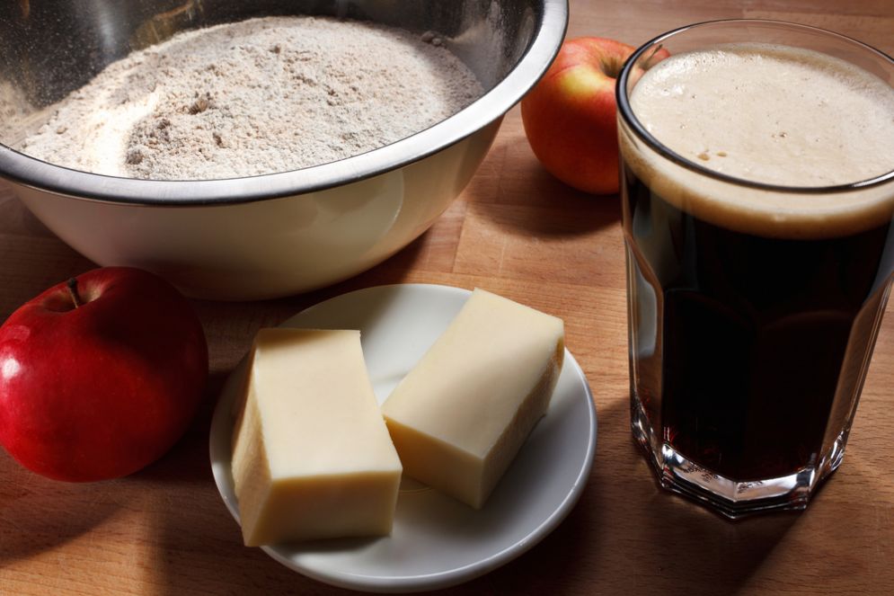 מבשלת בירה: כיצד לשלב בירה בתבשילים ובמאפים? “חומר טוב” עם מירב שיינר – דנצ’נקו