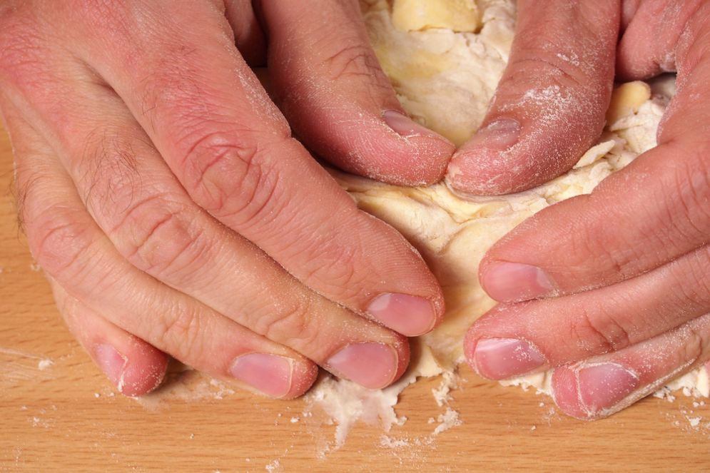 איך להכין בצק פריך ללא מרגרינה או חמאה ומופחת סוכר?