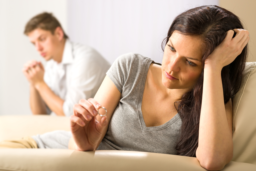 הפסיכולוגית ממליצה: התאוששות מגירושין ב- 5 צעדים פשוטים
