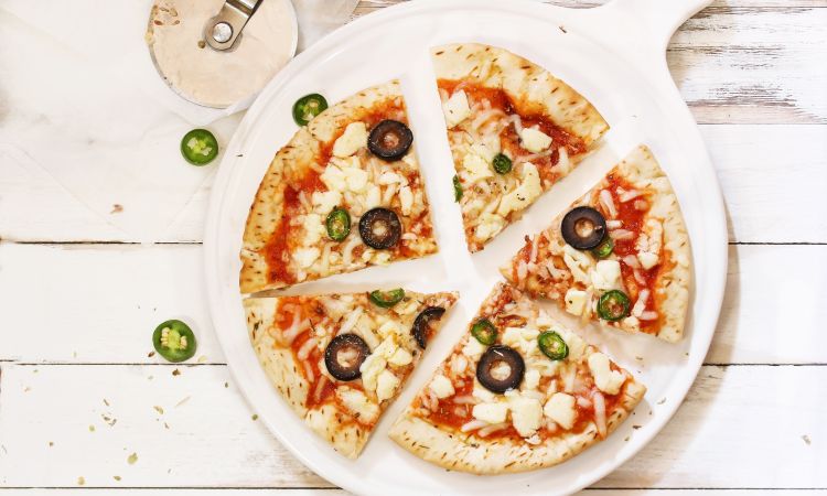 נשנושי פיצה בריאים שמכינים ב-10 דקות